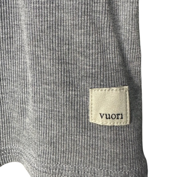 Vuori | Gray Ribbed Short Sleeve Tee | Soft Stretch | Small - Picture 3 of 5